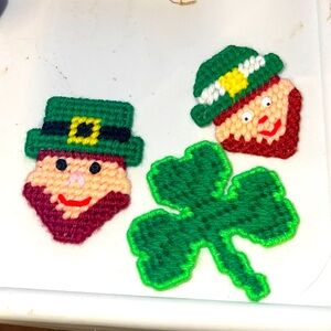 St patty’s day pins